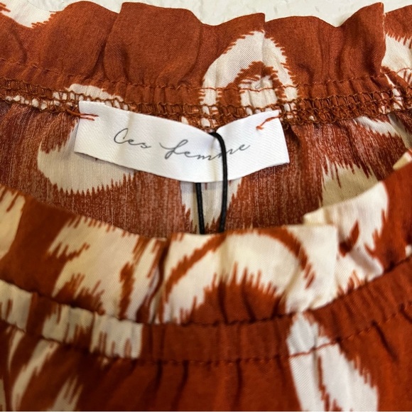 NWT Ces Femme Floral Ruffle Rust and Cream Short Sleeve Top Size Medium Feminine - Picture 6 of 11